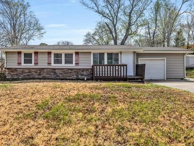 5713 N Woodland Ave, Kansas City, MO, 64118
