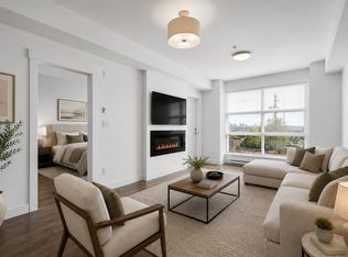 827 Roderick Ave #205, Coquitlam, BC V3K0E3