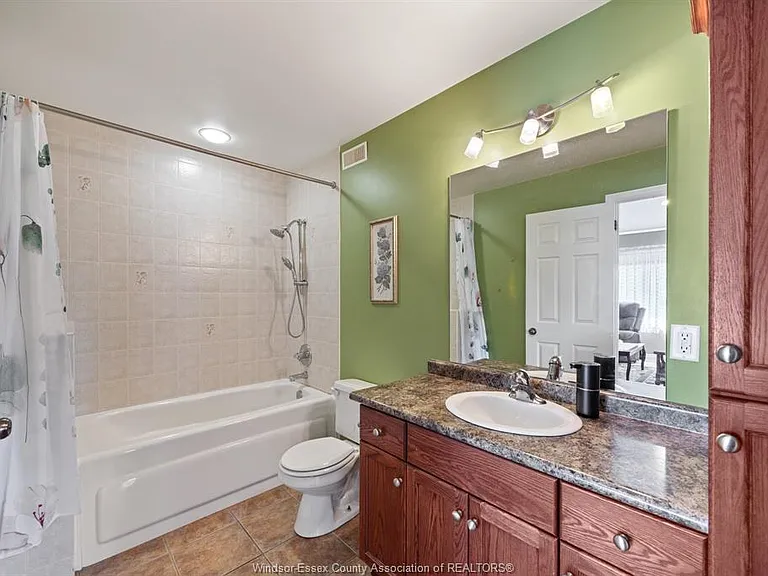2315 Kevin St — Photo 16