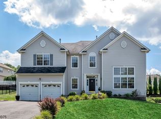 433 Rock Ridge Rd, Lake Hopatcong, NJ 07849