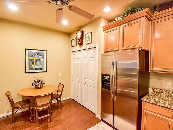 5th image of 1543 Vienna Square Dr