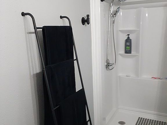 4th image of 619 Shady Nook Dr #Assoc