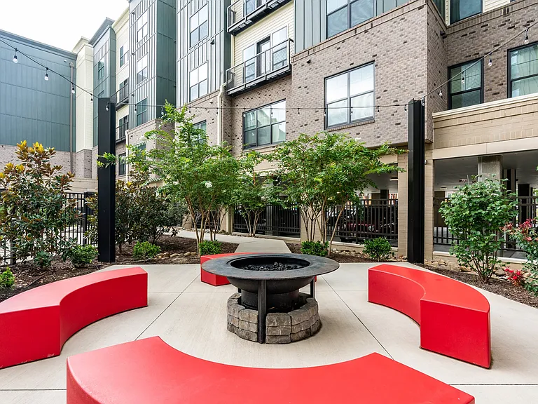 03-University Edge Greenville _ Dickinson Lofts-Fire Pit