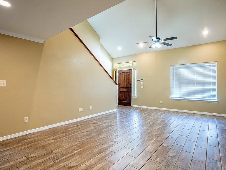 731 Dominik Dr — Photo 6