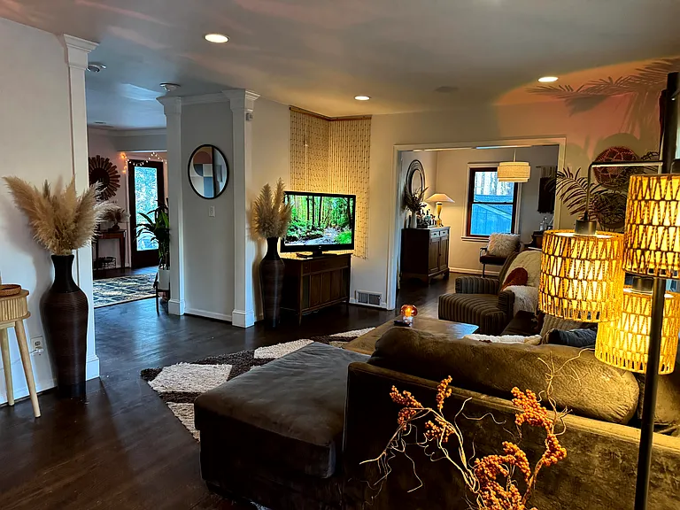 2056 Lenox Rd NE — Photo 6