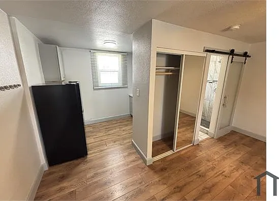 Studio, 550 sqft, $995 — Photo 3