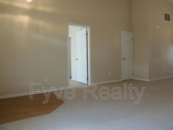 4th image of 9283 Polaris Green Dr