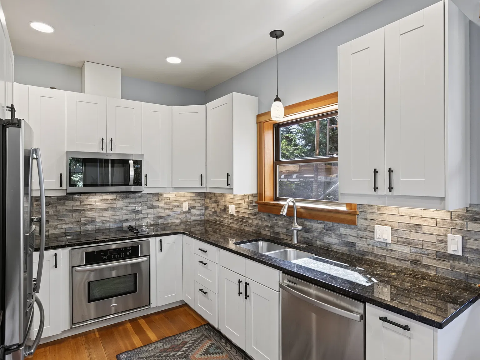William Dr, White Salmon — Photo 3