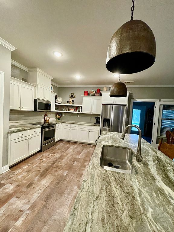 103 Oak Meadows Cv - Property Image