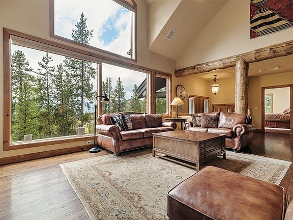 5th image of 782 Estates Drive