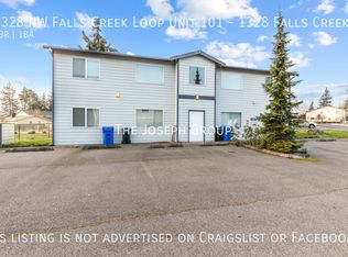 1328 NW Falls Creek Loop UNIT 101, Oak Harbor, WA 98277