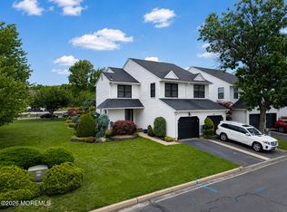 151 Chestnut Way, Manalapan, NJ 07726