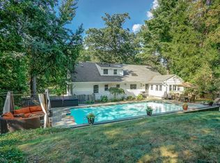 373 Hartshorn Dr, Short Hills, NJ 07078