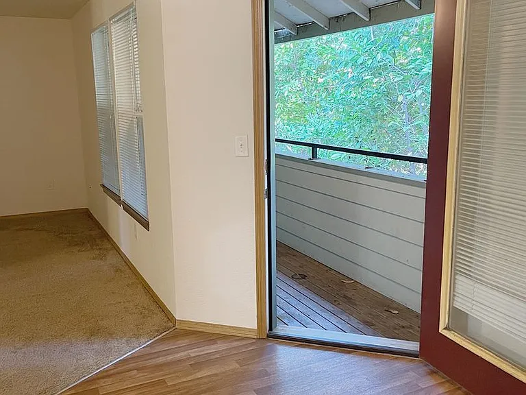 Kruse Villa Apartments — Photo 41