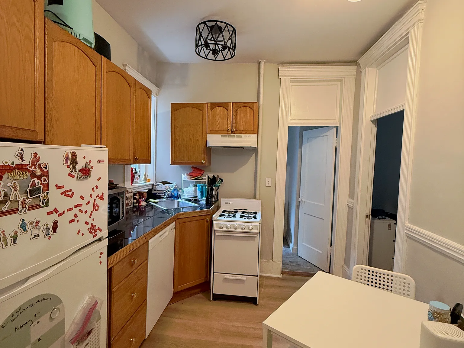 2 bed, 1.0 bath, $3,800 — Photo 4