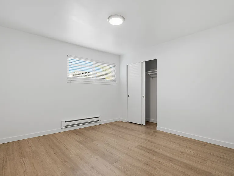 Loyal Heights Apartments — Photo 14