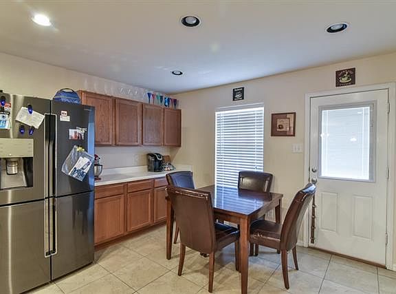 3rd image of 8119 Stowe Springs Ln