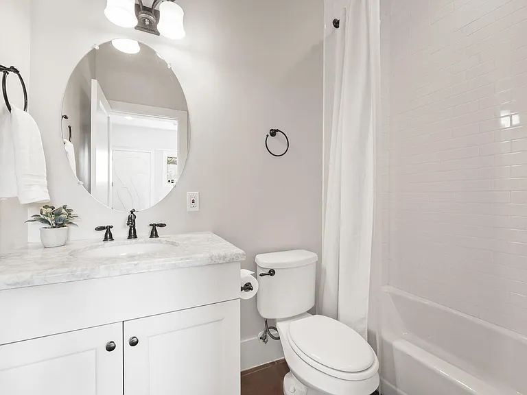 206 E Live Oak St #C — Photo 21