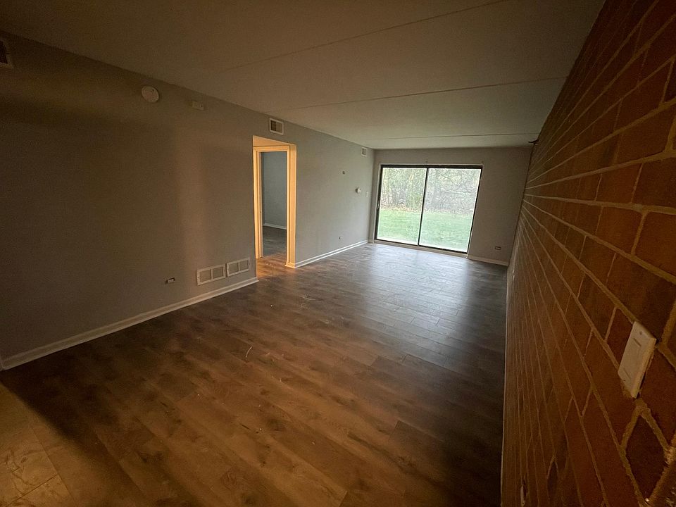 1st image of 6050 Lake Bluff Dr