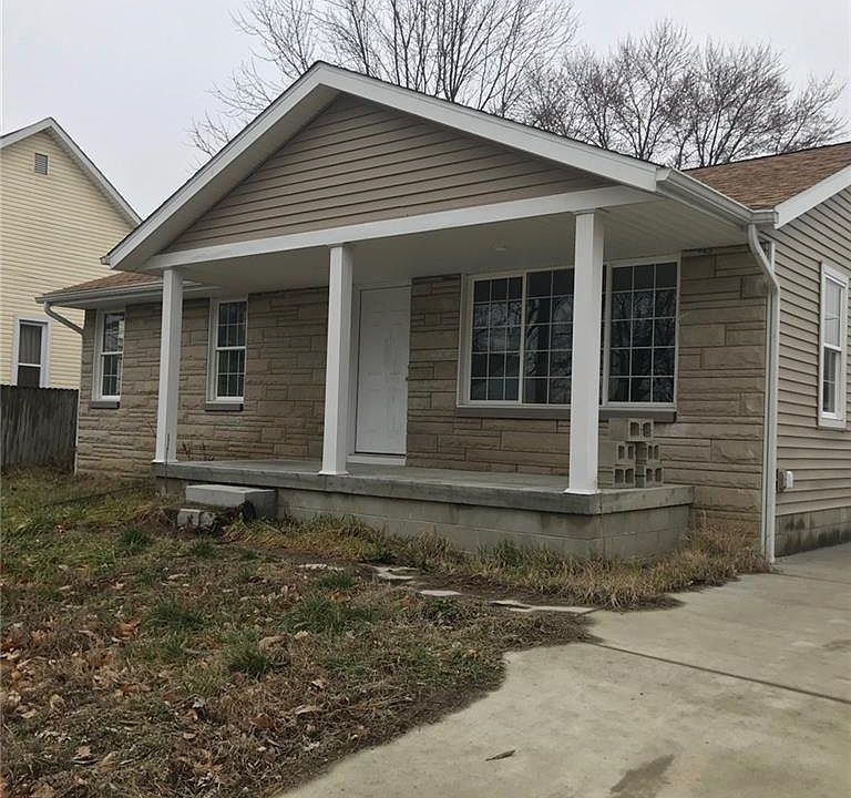 2nd image of 716 Pershing St