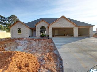 26670 Fox Cove Trl, Athens, AL 35613