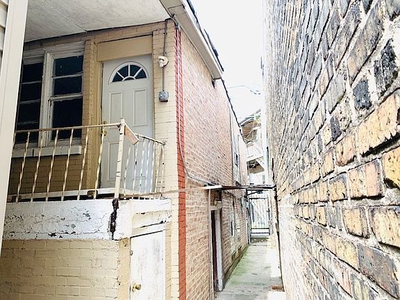 3rd image of 3916 W Grand Ave