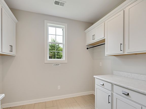 5th image of 10441 Sockeye Dr