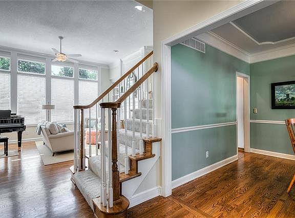 5th image of 1017 Aspen Dr