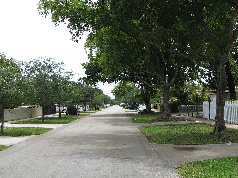 1st image of 825 NW 126th St