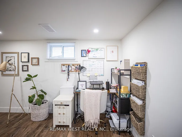 93 Peel St #2 — Photo 12