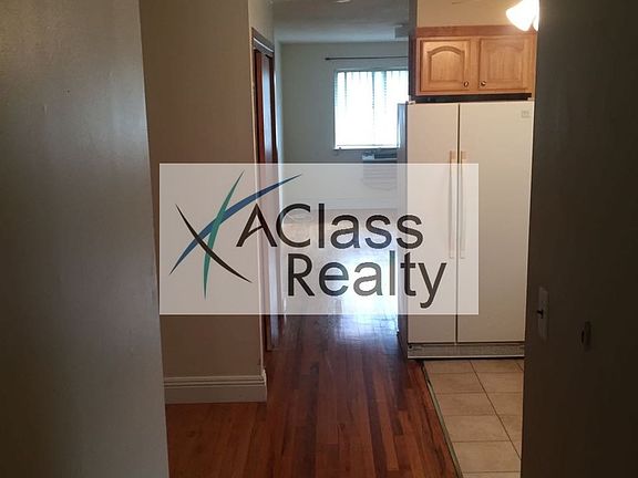 3rd image of 2315 36th St #1A