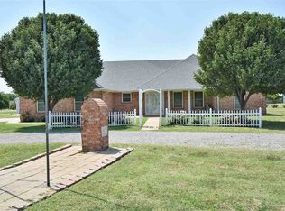 73 NE Meadow Ln, Elgin, OK 73538