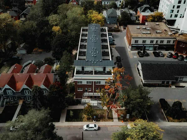 574 Princess St #3, Kingston, ON K7L 1C9