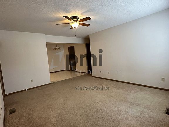 3rd image of 1950 Douglas St #3