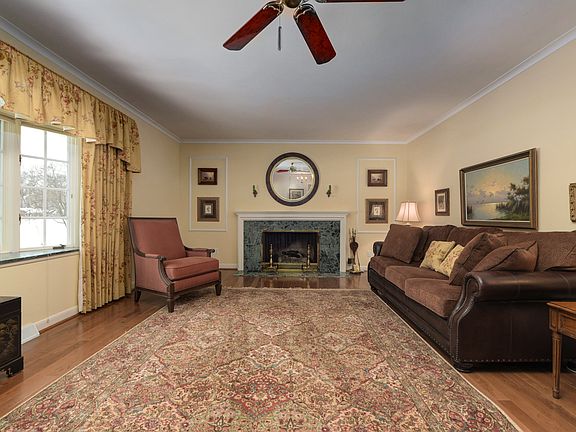 4th image of 647 Washington Ave