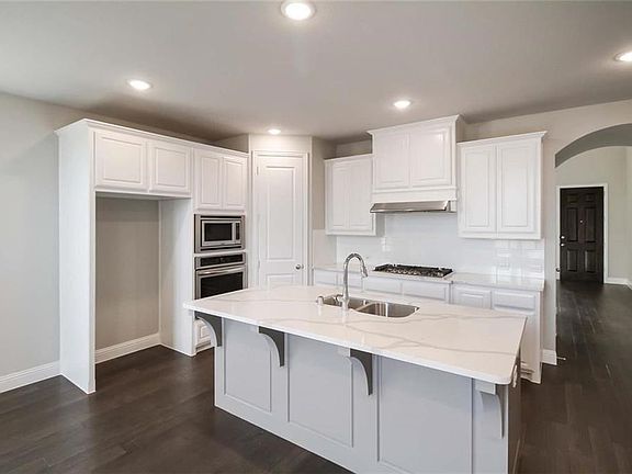 2nd image of 3508 Concord Dr