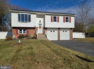 5480 Monocacy Dr, Bethlehem, PA 18017