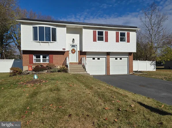 5480 Monocacy Dr, Bethlehem, PA 18017