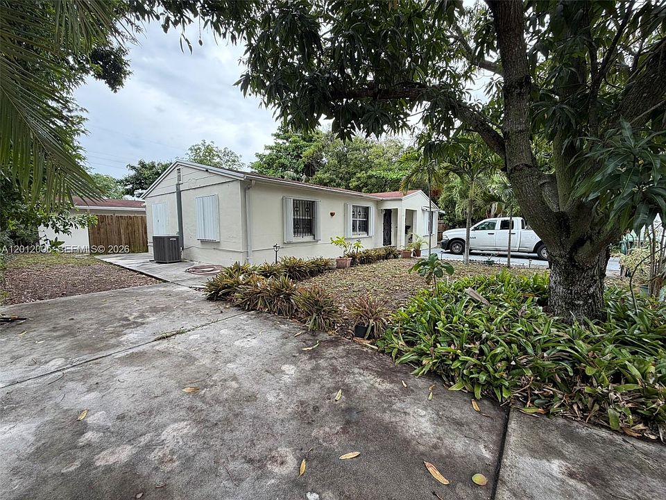 1st image of 596 NW 109th St