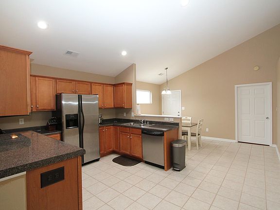 5th image of 2716 Golden Rod Ln