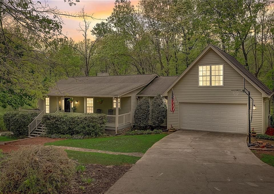 1st image of 1000 Thornwood Ln