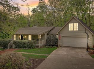 1000 Thornwood Ln, Dacula, GA 30019