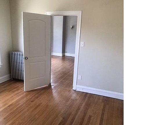 3rd image of 9036 S Bishop St #2