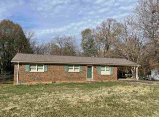 1007 Berry Dr, Boiling Springs, SC 29316