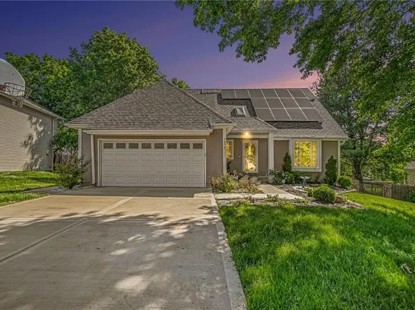 2404 NE Mill Crk, Blue Springs, MO 64014