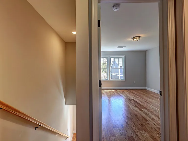 690 New Haven Ave — Photo 18