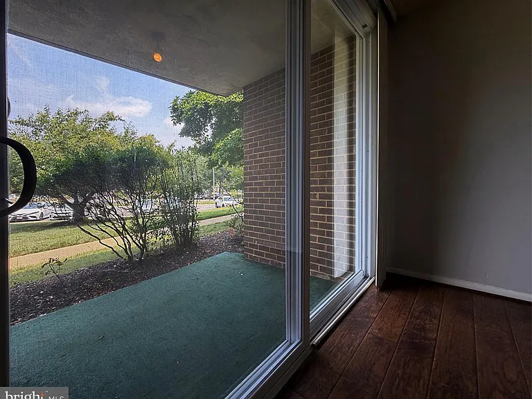 10237 Prince Pl #25-105 — Photo 10