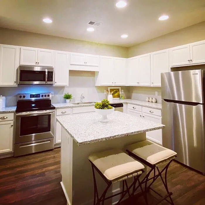3 bed, 2.0 bath, 1301 sqft, $1,729 — Photo 4