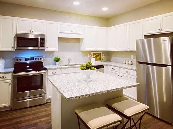 4th image of 4009 Ashley Dr