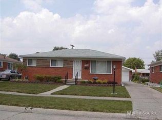 11527 Irvington Dr, Warren, MI 48093